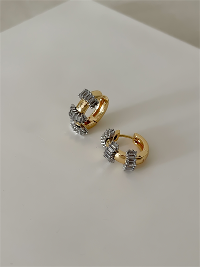 Gümüş Kaplama Gold Üzeri Gümüş Baget Taş Biyeli Halka Küpe (İç Çap:17mm)