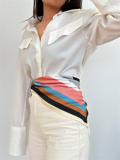 İç İçe Geçmeli Renkli Asimetrik Figür Fular (70 * 70)