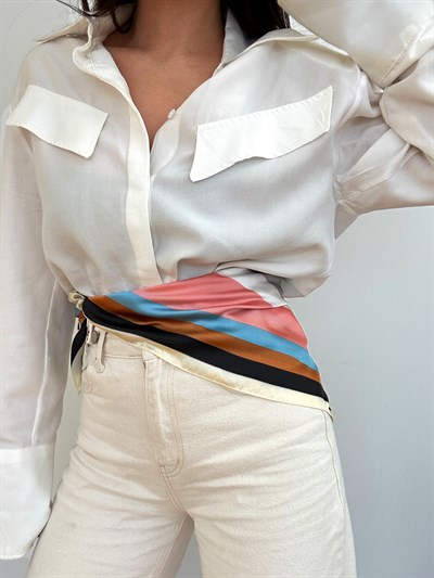 İç İçe Geçmeli Renkli Asimetrik Figür Fular (70 * 70)