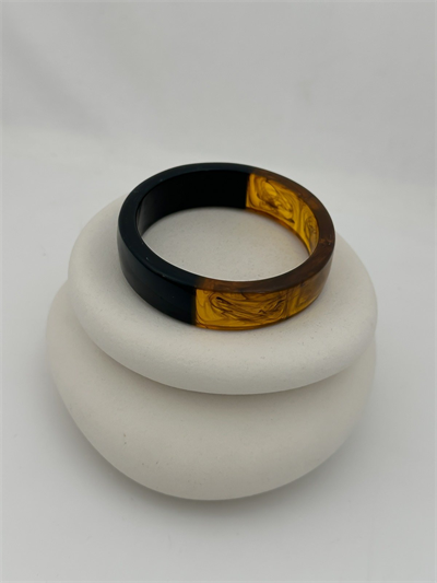 İki Renkli Hareli Kemik Model Kelepçe Bileklik (6.8 Cm)