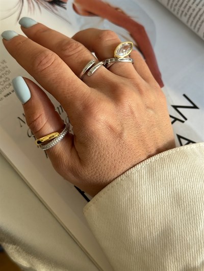 İki Renkli Markiz Yüzük Kombini