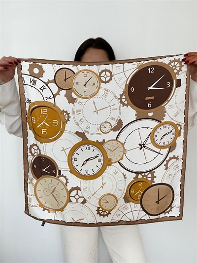 Kahverengi Çoklu Saat Figür Fular (70 * 70)