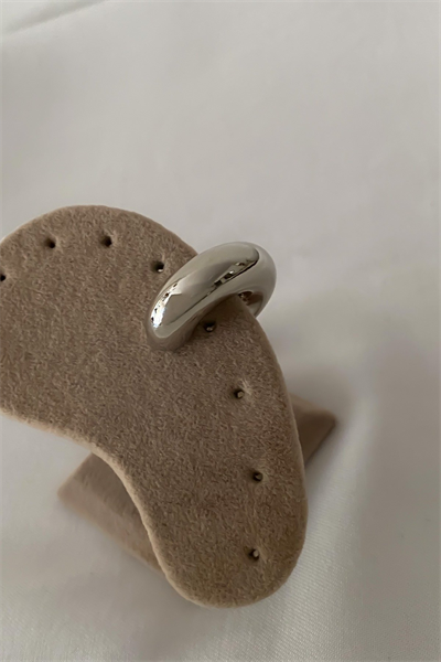 Kalın Boru Plaka Kıkırdak Küpe (Toplam Genişlik:3 Cm)