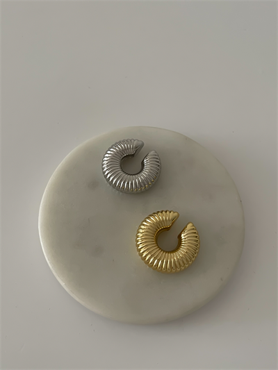 Kalın Tırtıklı Boru Plaka Kıkırdak Küpe ( Toplam Genişlik:3 Cm )