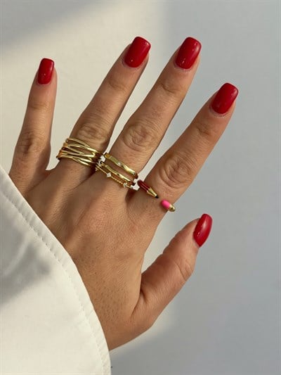 Kırmızı Kalem Yüzük Kombini