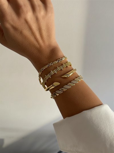 Kıvrım Plaka Kelepçe Bileklik Kombini