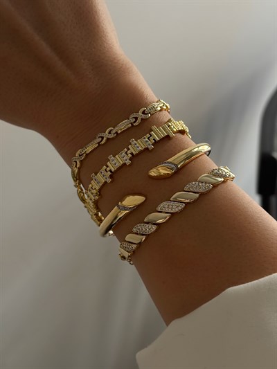 Kıvrım Plaka Kelepçe Bileklik Kombini