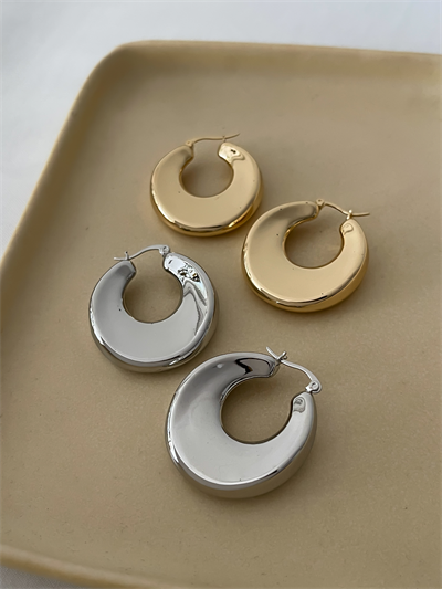 Kıvrımlı Yassı Plaka Halka Küpe (İç Çap:15 Mm)