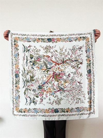 Kuş ve Çiçek Desenli Fular ( 90*90 )