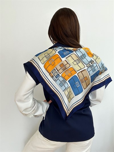 Lacivert Kenar Çoklu Renkli Çanta Figür Fular (70 * 70)