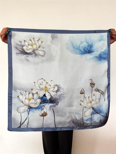 Lotus Çiçek Desen Fular ( 70*70 )