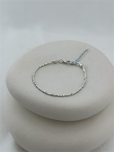 Mini Küp Plaka Sıralı Bileklik (22 Cm)