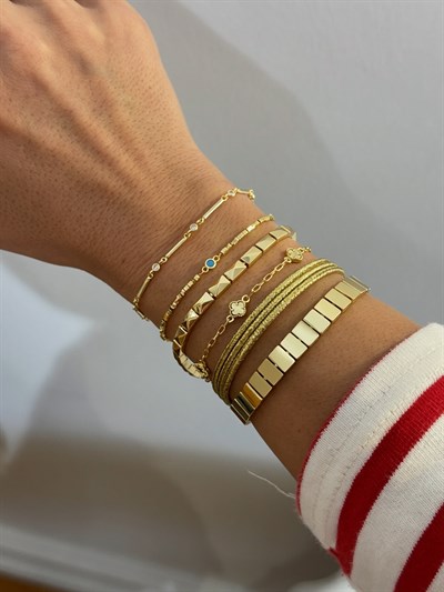 Mini Lazer Kesim Yonca Bileklik Kombini