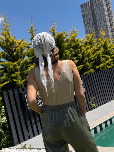 Nokta Detay Çoklu Çiçek Figür Uzun Model Dantel Üçgen Bandana & Fular
