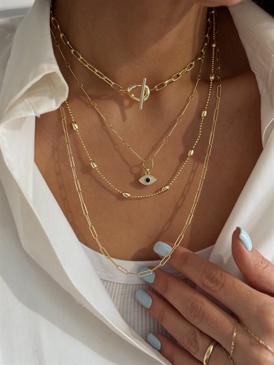 Önden Kapama Zincir Kolye Kombini