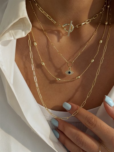 Önden Kapama Zincir Kolye Kombini