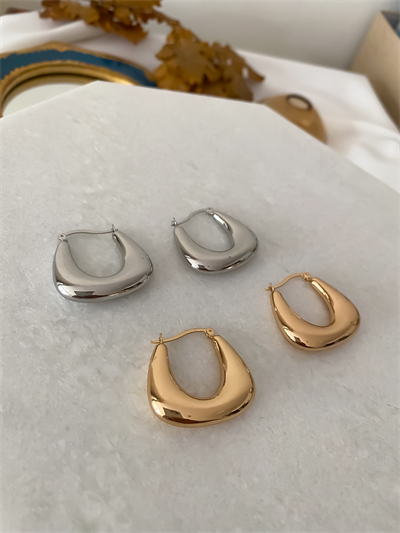 Oval Alttan Bombeli Gold Halka Küpe