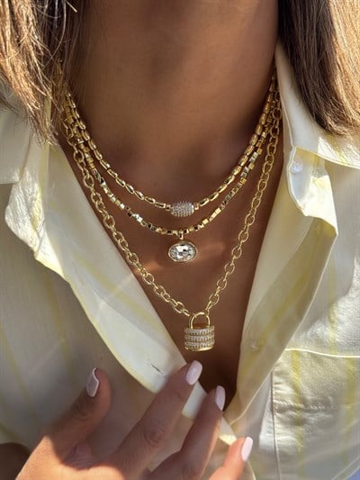 Oval Kesimli Kristal Taş Model Kare Plaka Sıralı Kolye Kombini