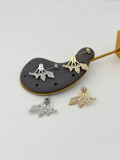 Özel Seri Baklava Desen Nokta Taş Detay Çoklu Görünüm Küpe