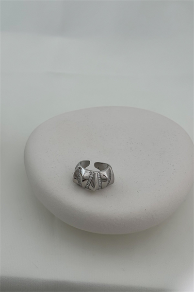 Özel Seri Bombeli Asimetrik Plaka Sıralı Zirkon Taş Detay Ayarlanabilir Yüzük