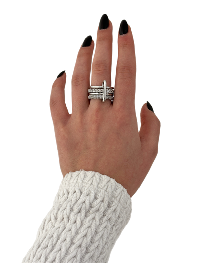 Özel Seri Boru Plaka ve Zirkon Taşlı Model Çoklu Yüzük