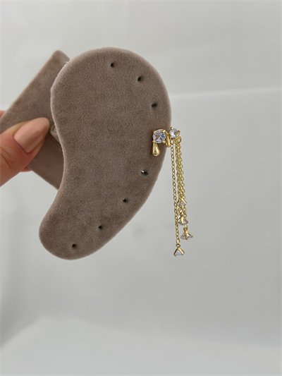 Özel Seri Çoklu Tek Taş Sallantılı Kıkırdak Küpe