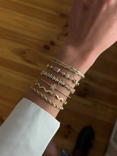 Özel Seri Daire Tek Taş Arası Çubuk Plaka Sıralı Bileklik Kombini