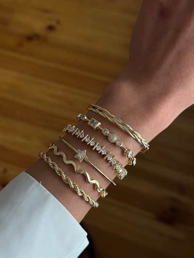 Özel Seri Daire Tek Taş Arası Çubuk Plaka Sıralı Bileklik Kombini