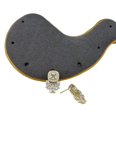 Özel Seri Damla Taş Sıralı Kare Zirkon Taşlı Tasarım Küpe