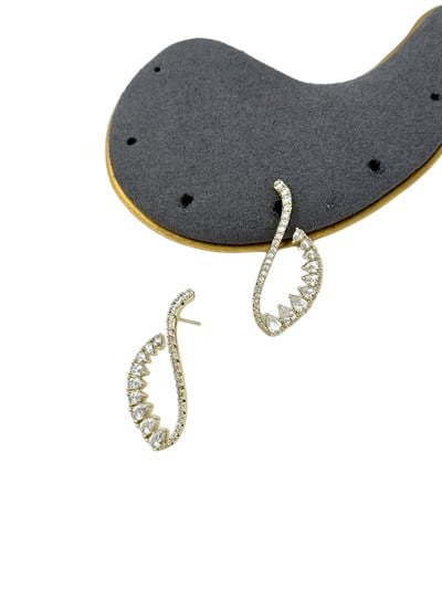 Özel Seri Damla ve Nokta Zirkon Taşlı Kuğu Görünüm Tasarım Model Küpe