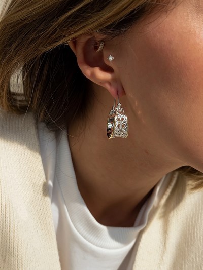 Özel Seri Gold Kenar Detay Gümüş Renk İşlemeli Vintage Halka Küpe