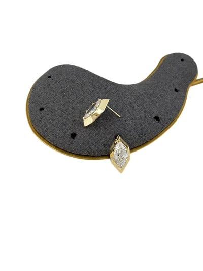 Özel Seri Gold Plaka Çerçeve Markiz Kesme Zirkon Taşlı Küpe