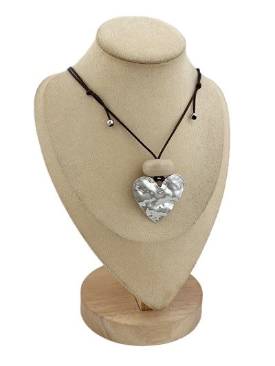 Özel Seri Gümüş Renk Dövme Plaka Kalp Figür Detay Otantik Tasarım Deri Kolye