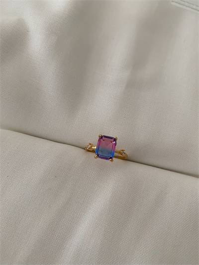 Özel Seri Kesme Taşlı Renk Geçişli Dikdörtgen Yüzük