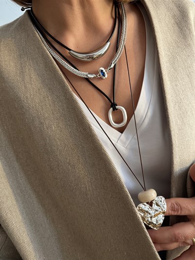 Özel Seri Lacivert Oval Zirkon Taş Detay Hasır Zincir Kolye Kombini