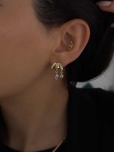 Özel Seri Markiz Kesim ve Nokta Taş Sallantılı Kıvrımlı Küpe