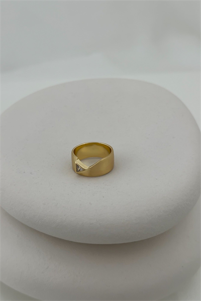 Özel Seri Mat Plaka Üzeri Zirkon Taş Detay Yüzük (S-M Uyumludur)