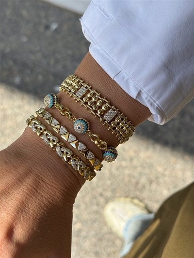 Özel Seri Plaka ve Zirkon Taş Üçgen Figür Sıralı Bileklik Kombini