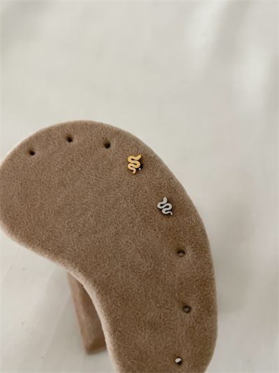 Özel Seri Plaka Yılan Piercing