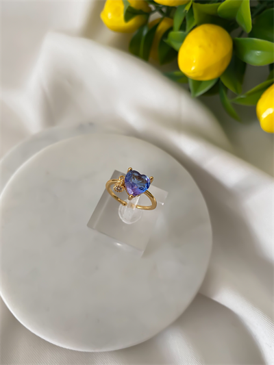 Özel Seri Renk Geçişli Mor Kesme Kalp Taşlı Yüzük