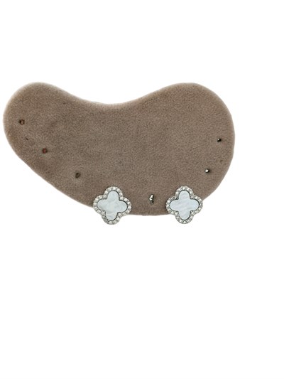 Özel Seri Sedefli Görünüm Zirkon Taş Detay Yonca Figür Küpe