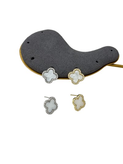 Özel Seri Sedefli Görünüm Zirkon Taş Detay Yonca Figür Küpe