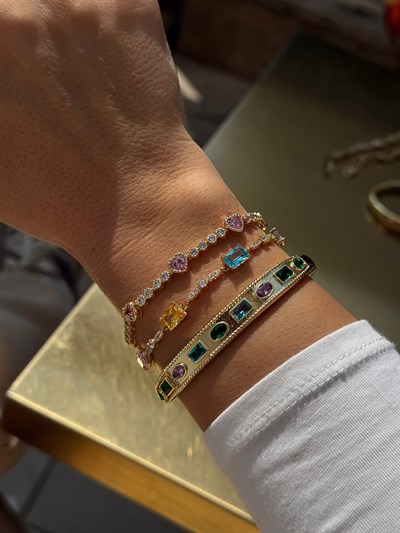 Özel Seri Yeşil Taş Detay Geometrik Figür Sıralı Kelepçe Bileklik Kombini