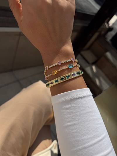 Özel Seri Yeşil Taş Detay Geometrik Figür Sıralı Kelepçe Bileklik Kombini