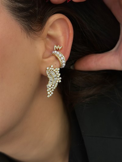 Özel Seri Zirkon Baget Taş ve İnci Detay Tasarım Kanat Küpe Kombini