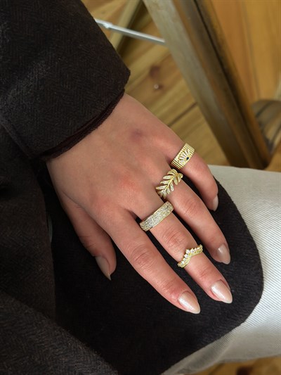 Özel Seri Zirkon Taşlı Başak Model Ayarlanabilir Yüzük Kombini