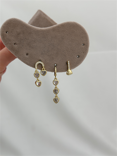 Özel Seri Zirkon Taşlı Çoklu Kalp Model Üçlü Set Küpe