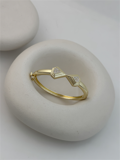 Özel Seri Zirkon Taşlı İki Ucu Üçgen Figür Kelepçe Bileklik