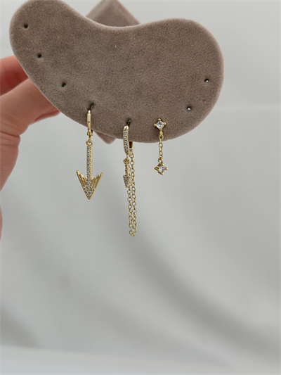 Özel Seri Zirkon Taşlı Ok Figür Detay Üçlü Set Küpe