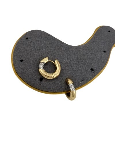 Özel Seri Zirkon Taşlı Tasarım Halka Küpe ( İç Çap : 1 Cm )